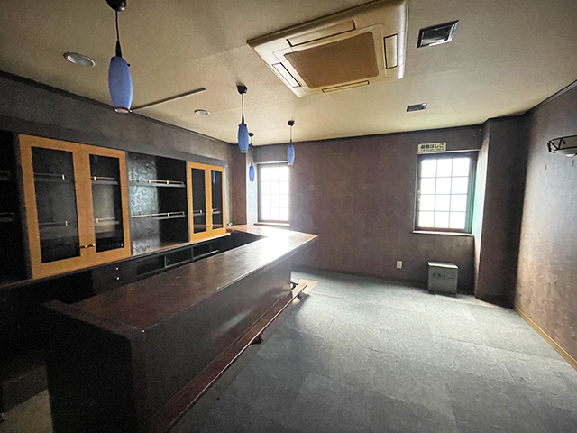 八戸市十八日町の賃貸店舗「金田貸店舗２階」のご紹介です♪